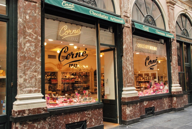 chocolaterie-TOURRETTE LEVENS-min_chocolate_chocolaterie_shop_luxury_chic_gallery_brussels_belgium-558146